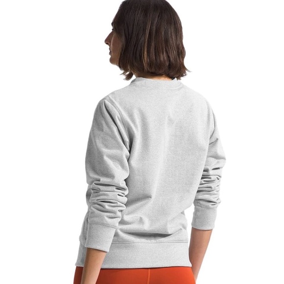 New The North Face Heritage Patch Crew-Neck Sweatshirt Light Grey Heather 2X NWT - Picture 3 of 3